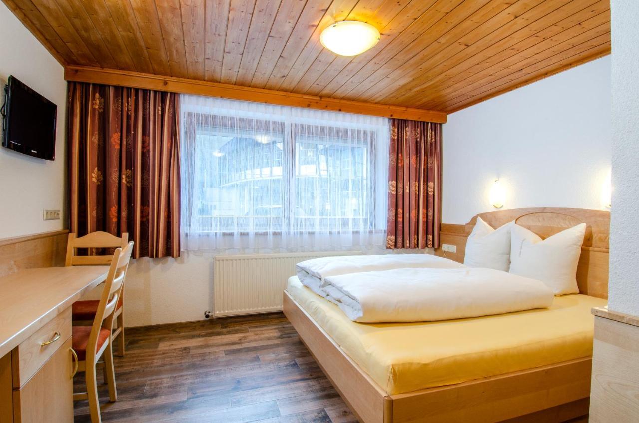 Hotel Garni Golfais ايشجل المظهر الخارجي الصورة